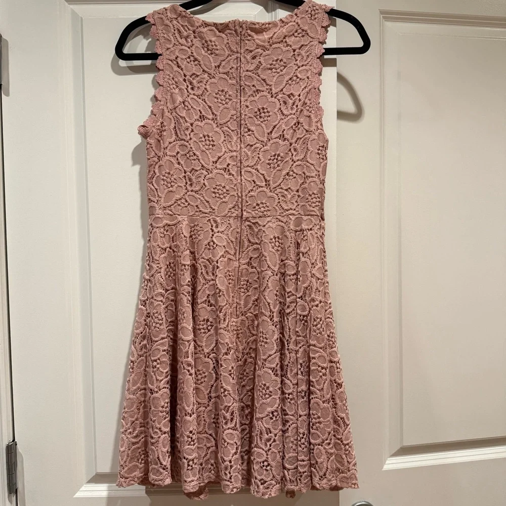 Elegant Pink Lace Dress - Picture 2 of 3